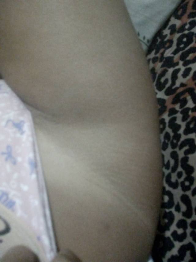 Joyce Gumiero pelada mostrando os peitinhos e sua xerequinha apertada